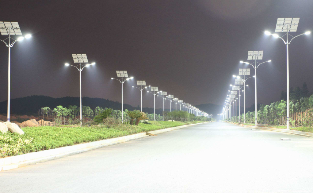 道路太陽能路燈你知道怎么選擇瓦數嗎？