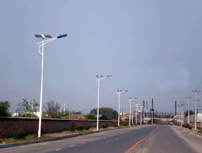  太陽能照明原理、組成及控制系統介紹.